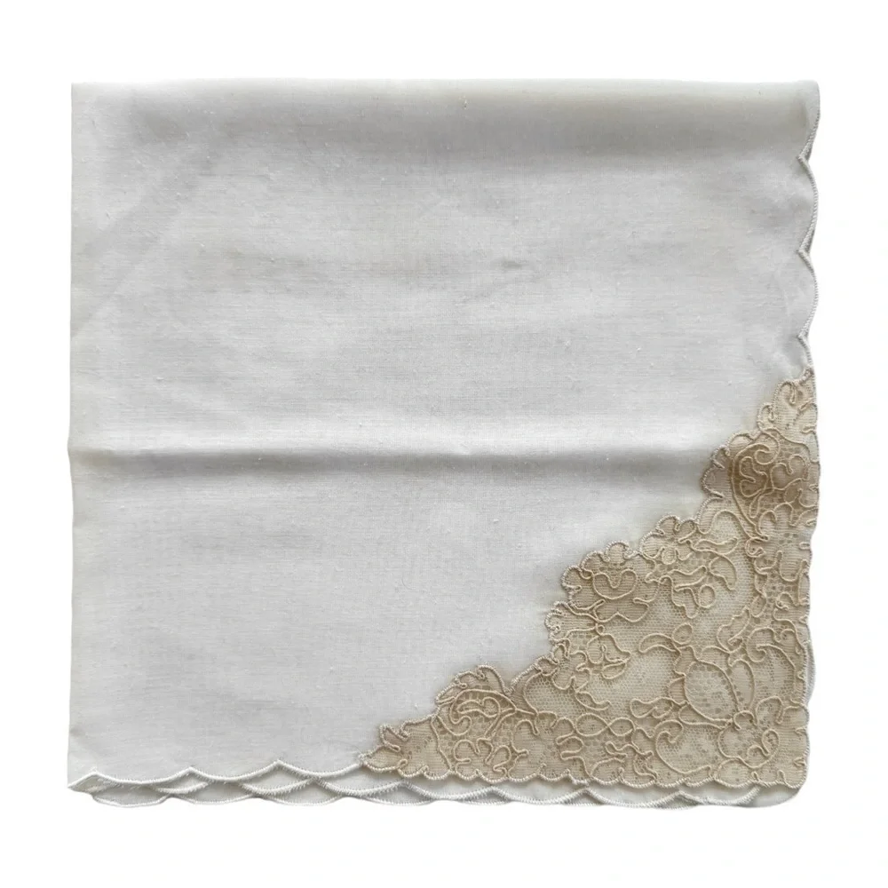 4ct Ivory and Cream Lace Linen Napkin